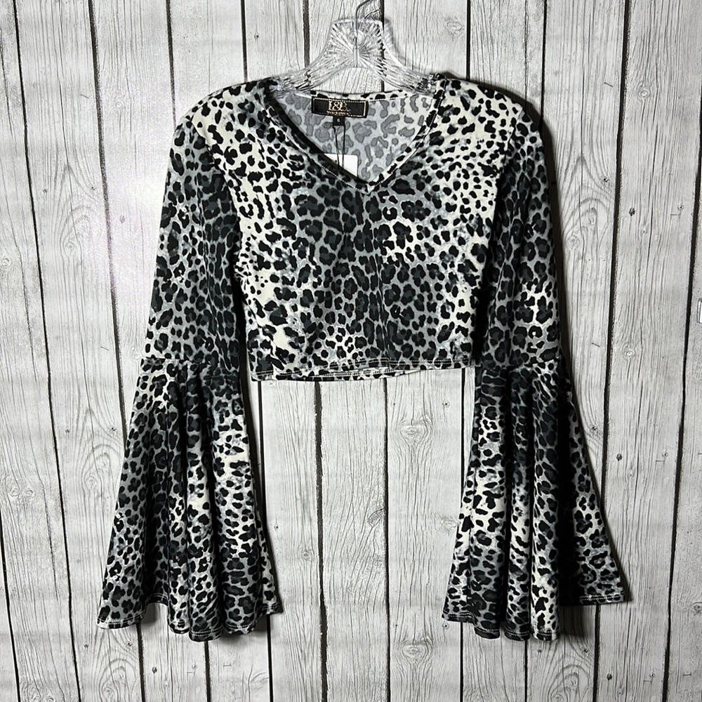 L&B the brooke snow leopard bell sleeve crop top size Small